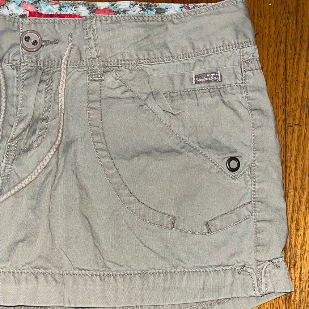 Unionbay Cotton Cargo Shorts Size 9 - Picture 5 of 10